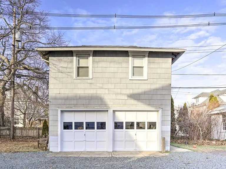 Elberon Ave — Photo 15