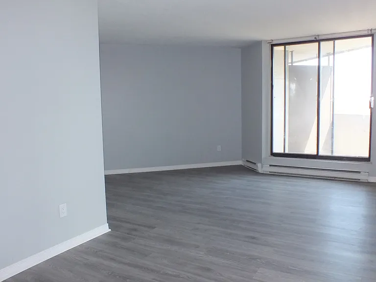 305 Presland Rd — Photo 11