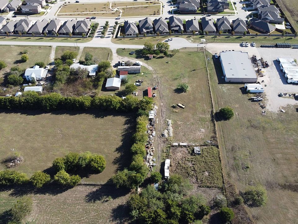 2nd image of 2511 Mathis Rd