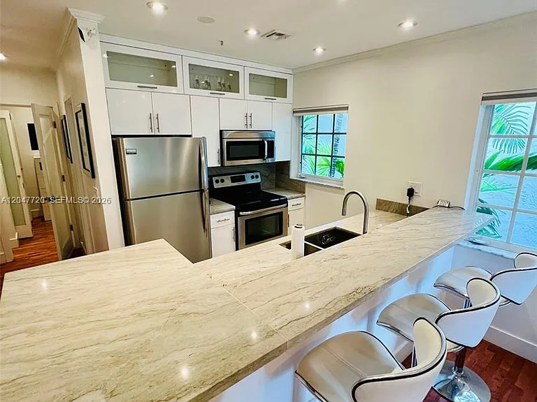 600 Euclid Ave #5B — Photo 5