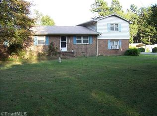 521 E Sheraton Park Rd, Pleasant Garden, NC 27313