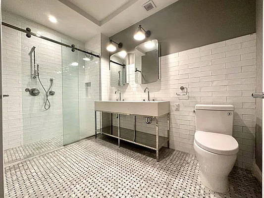 Rented by Zjama Realty Corp | media 28