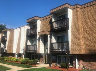 10604 Brooks Ln, Chicago Ridge, IL 60415