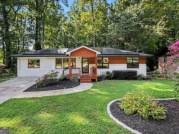3rd image of 2596 Shetland Dr
