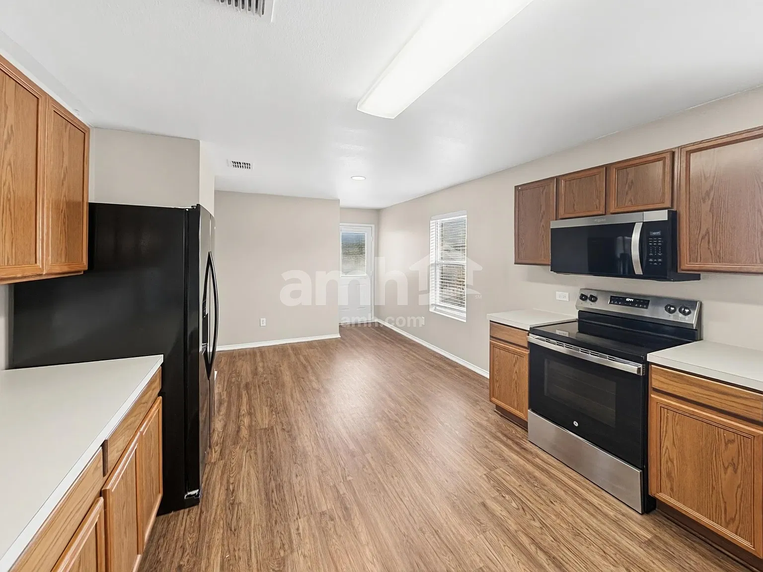 4 bed, 2.0 bath, 1547 sqft, $2,100 — Photo 3
