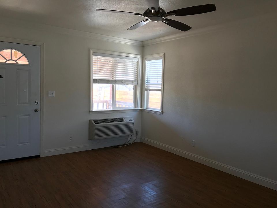 1st image of 3827 1/2 37th St