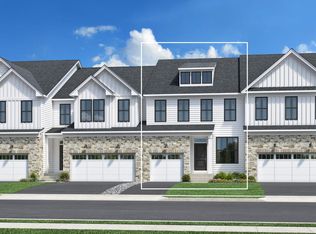 102 Mustang Dr, Manalapan, NJ 07726