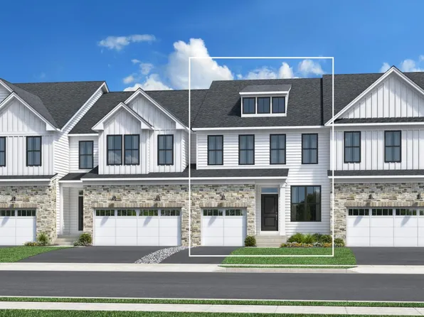 96 Mustang Dr, Manalapan, NJ 07726