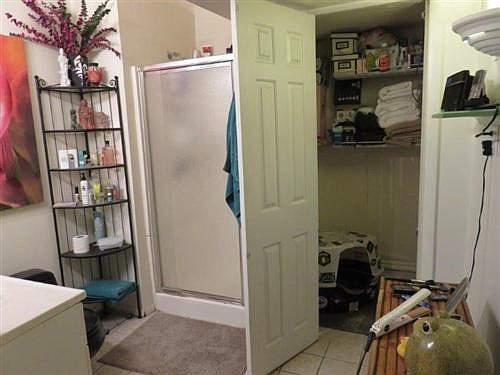 3rd image of 1048 N Marshfield Ave APT 1F