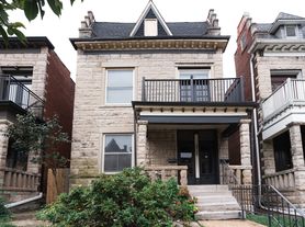 3968 Botanical Ave