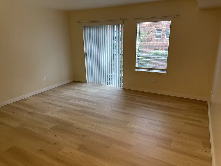 Lee Court Apartments — Photo 15
