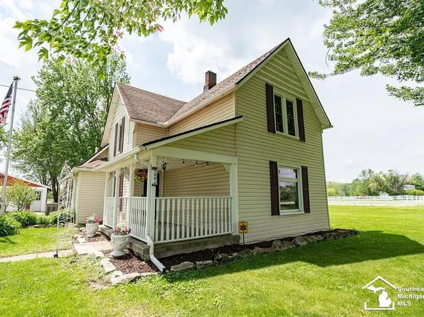 1584 E Newburg Rd, Carleton, MI 48117