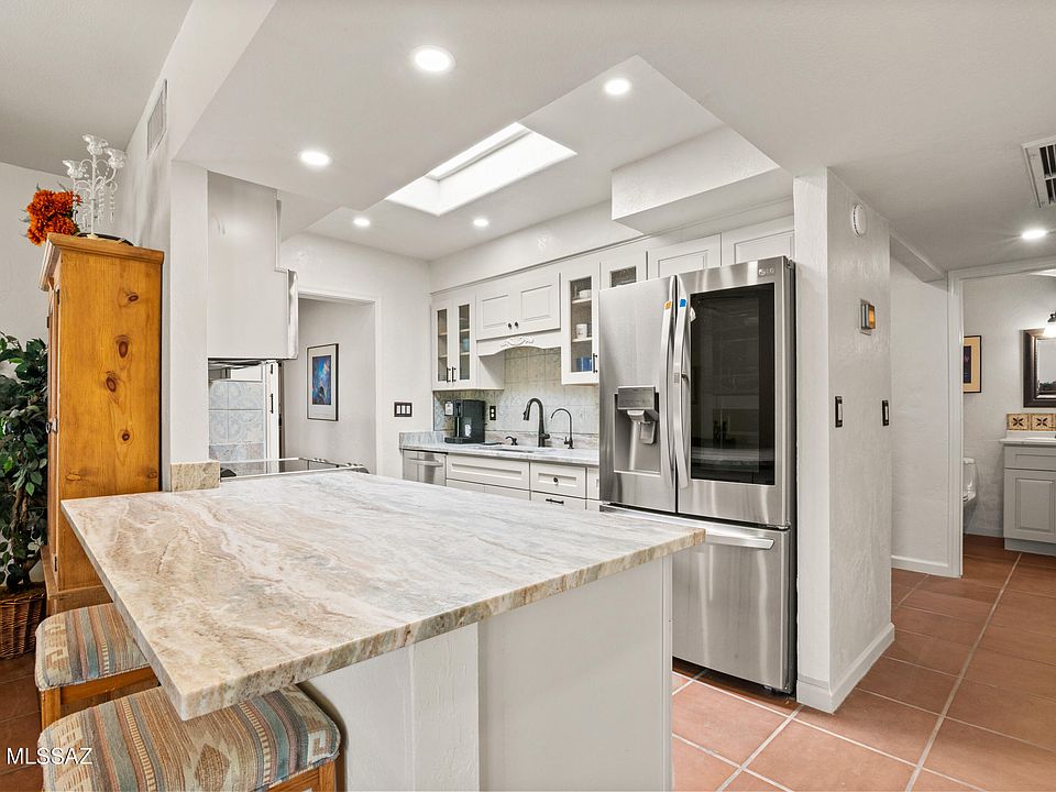 1st image of 845 N Calle Canela