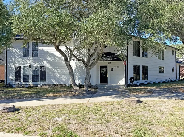 3201 Traylor Blvd, Rockport, TX 78382