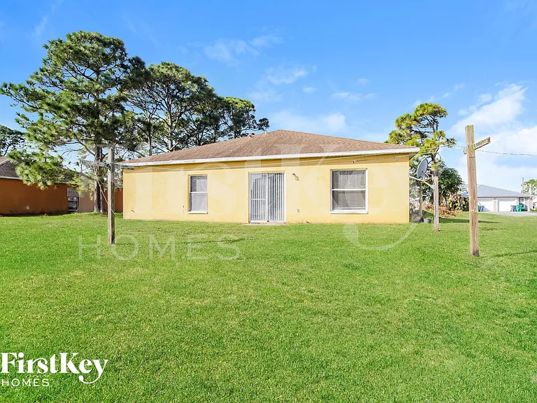 129 Admiral Cir — Photo 14