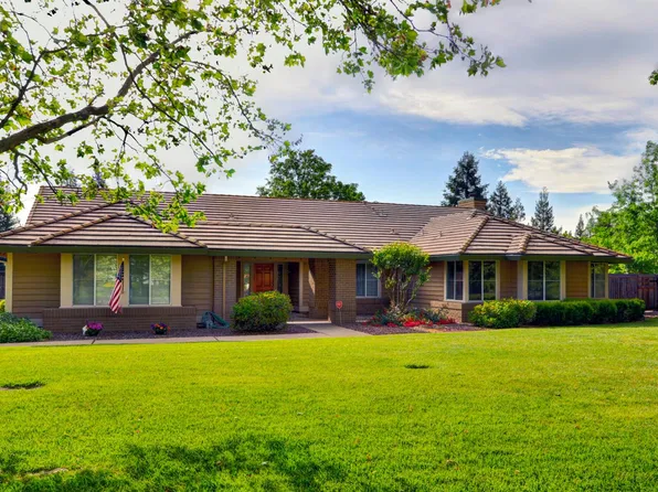 8238 Ardenness Dr, Sacramento, CA 95829