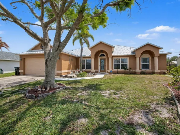 2674 SE Creston Lane, Port St Lucie, FL 34952