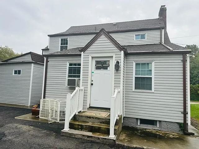 32 Covert Ave