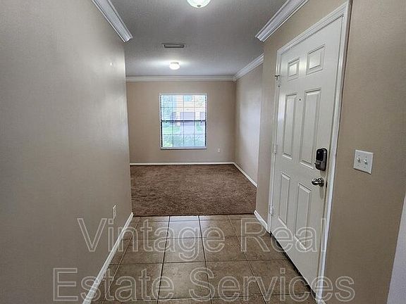 4th image of 2455 Edgewater Falls Dr
