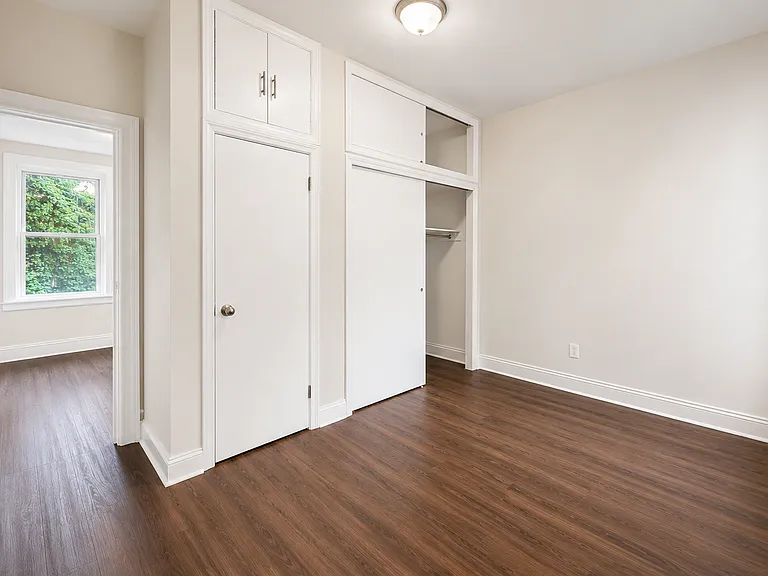 22-36 41st St #1L — Photo 5