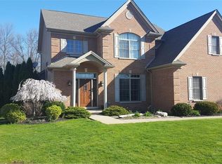 4672 Perry Ct, Lewiston, NY 14092