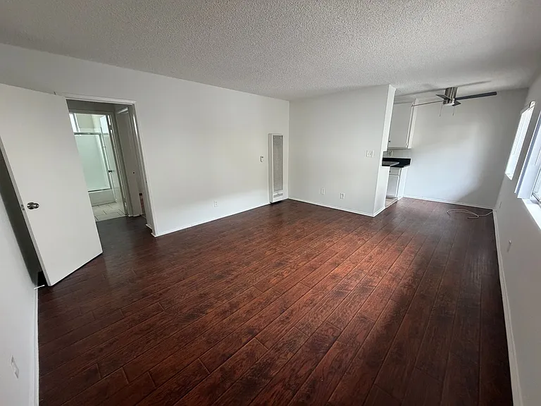 k3657 — Photo 2
