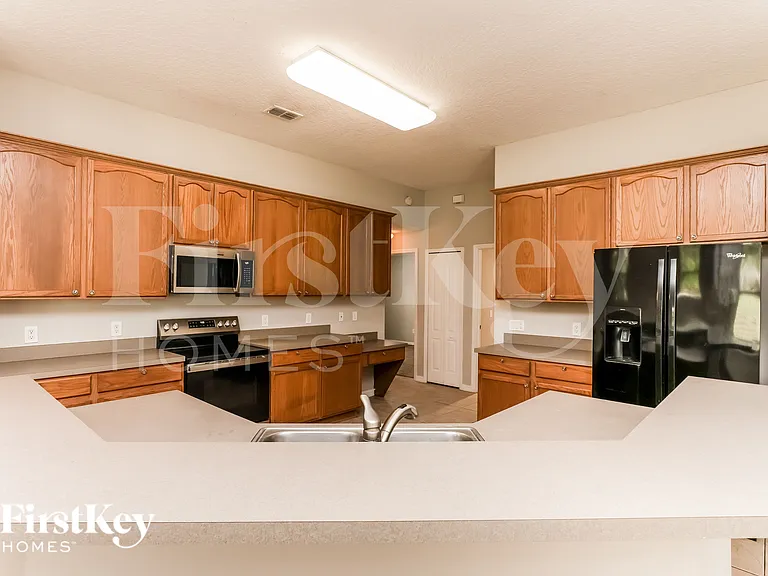 1521 Clapton Dr — Photo 8