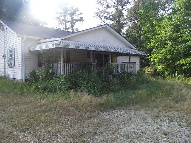 2nd image of 319 Eddy Rd