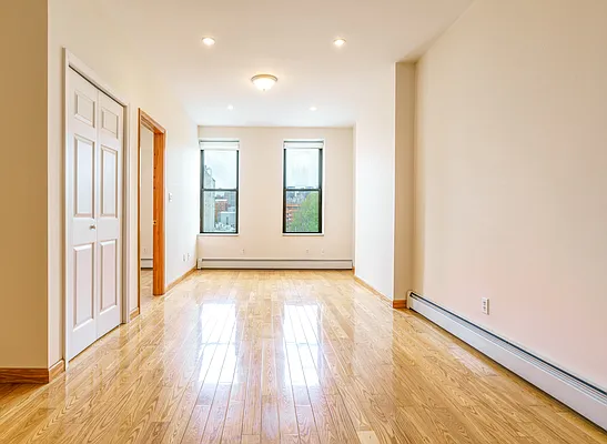 Rented by Modern Spaces | media 2