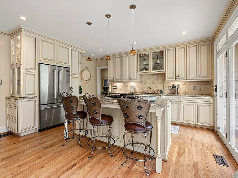 525 Spring Valley Rd NW — Photo 23