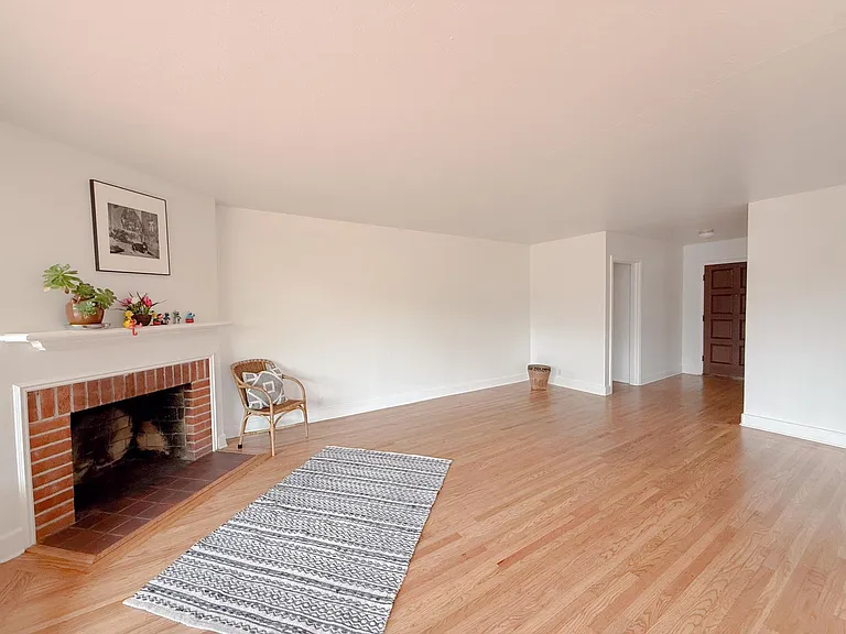 1226 Margery Ave — Photo 4