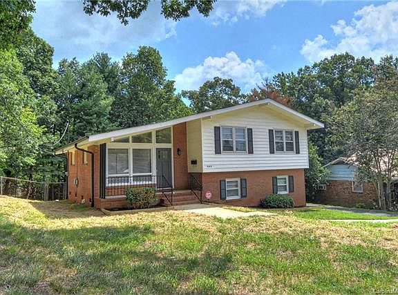 2nd image of 7643 Briardale Dr