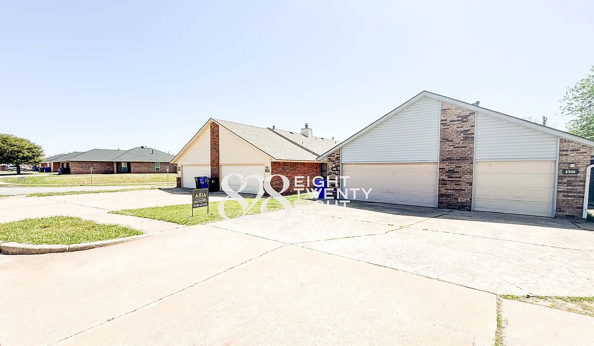 Building Photo - 4304-4306 Harvard Rd