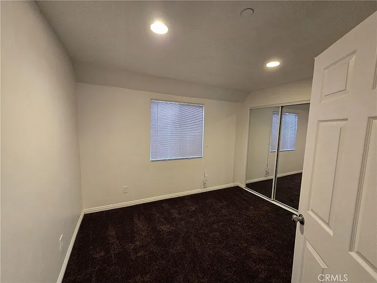 10218 S San Pedro St — Photo 10