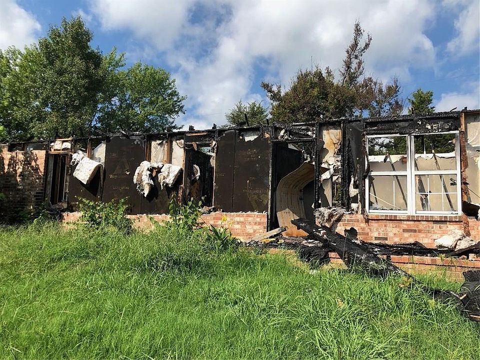 1st image of 1907 N 28th St