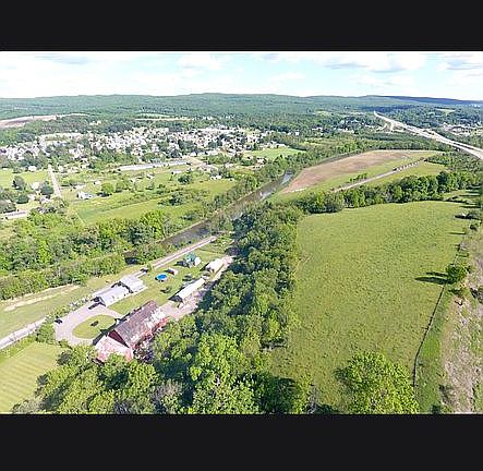 3rd image of 172 Hetz Rd