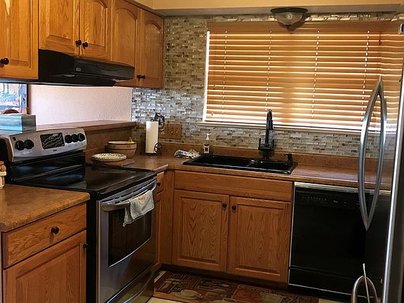 5th image of 6 Haner Ct