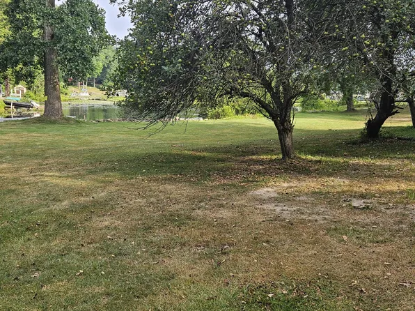 S Sherman Lake Dr, Augusta, MI 49012
