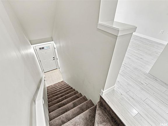 4th image of UNIT 204-315 Dickson CRESCENT