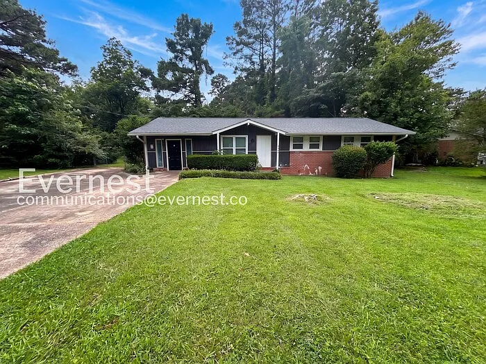 4435 Lincolndale Dr — Photo 1