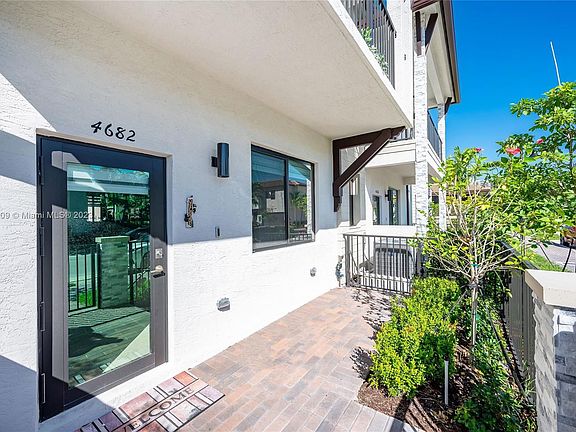 4th image of 4682 NW 83rd Ave #0