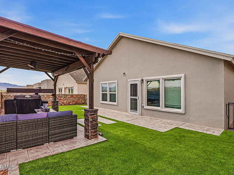 7392 Norte Brasil Dr — Photo 41