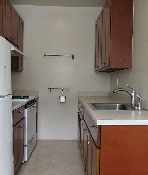 1st image of 1401 10th Ave APT 206