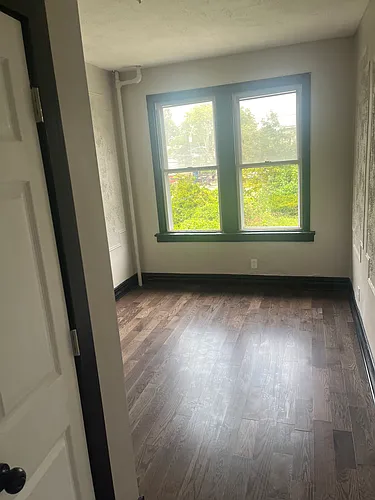 240 Duncan Ave #1 Photo 1