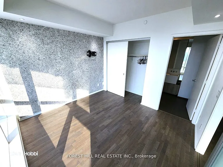 1 Bloor St E #5210 — Photo 16