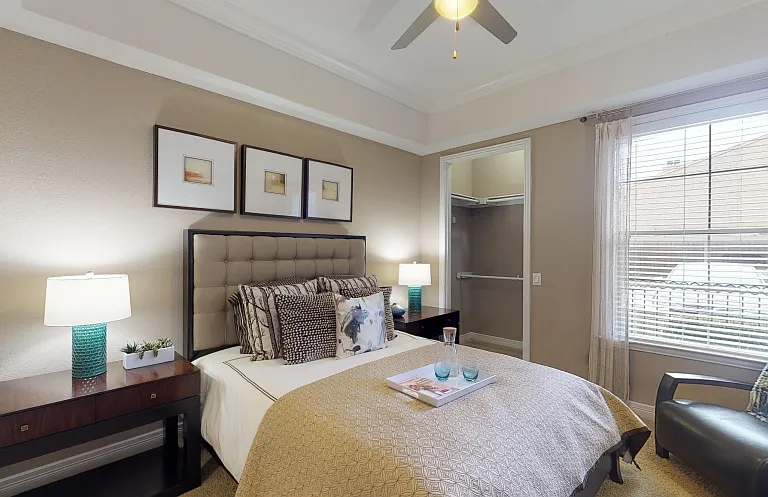 Tuscany Court Apartments — Photo 10