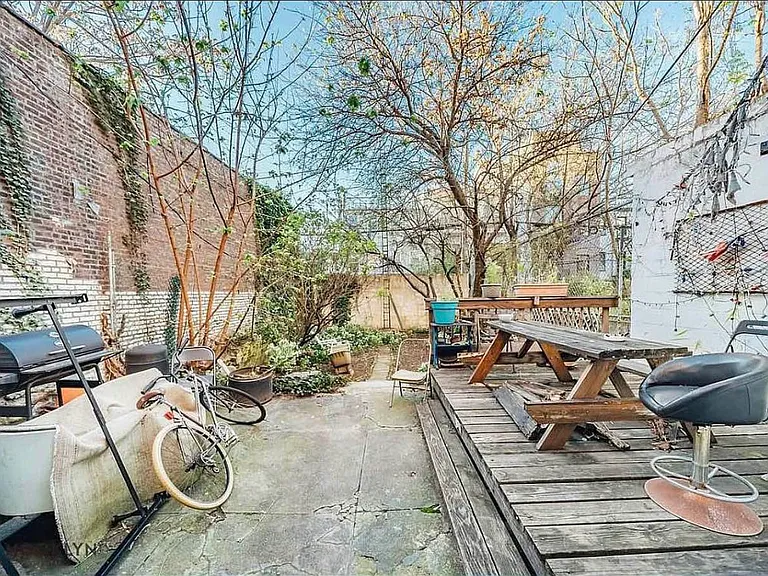 169 Troutman St #3L — Photo 9