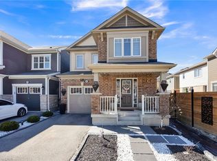 262 Grovehill Cres, Kitchener, ON N2R 0K2