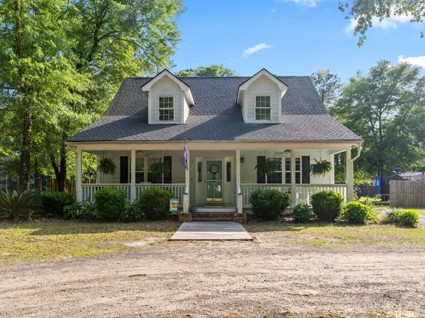 228 Hopeland St., Pawleys Island, SC 29585