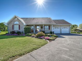 107 Maggie Ct, Elizabethton, TN 37643